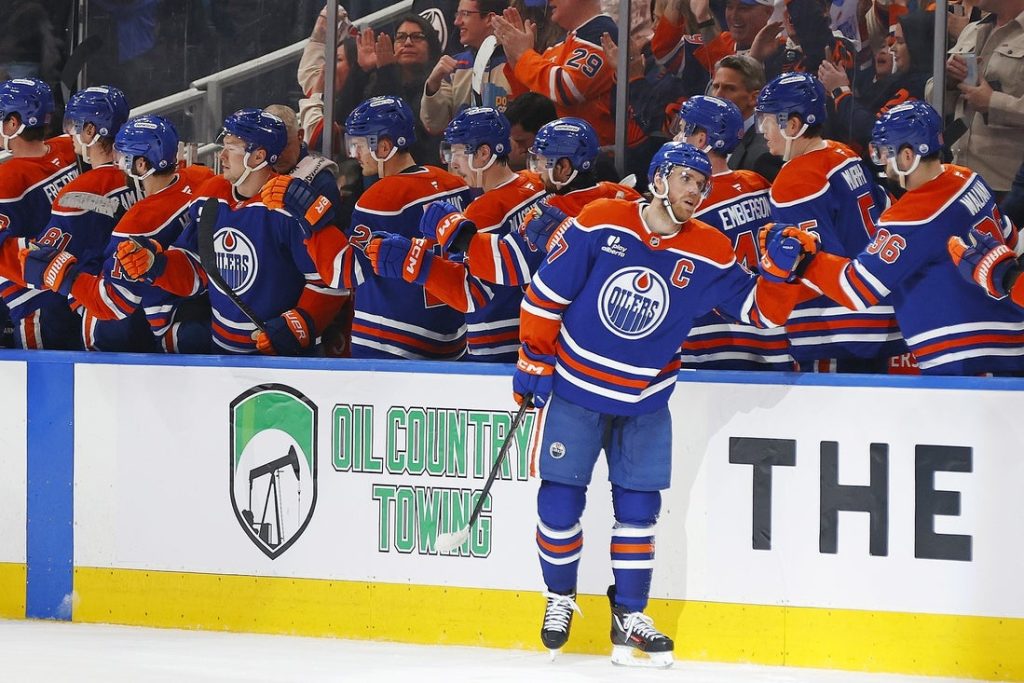 Oilers can wrap up home ice in playoffs with win over Canucks