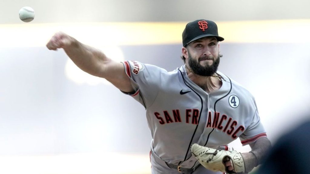 Giants to end grueling road trip with finale against Cubs