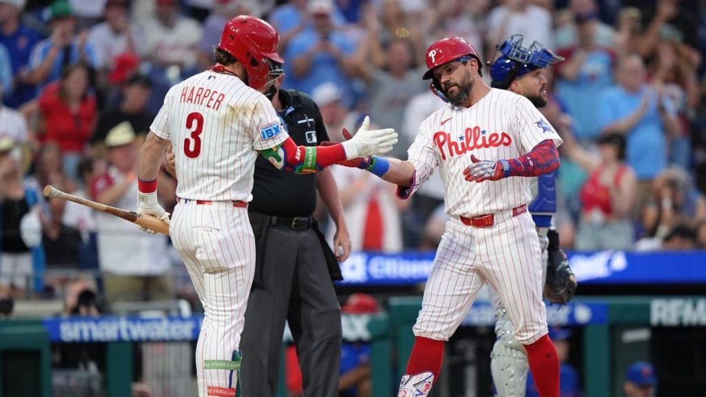 Kyle Schwarber, Bryce Harper out to power Phillies past Mets again