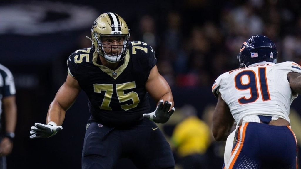 Former Pro Bowl G Andrus Peat announces retirement