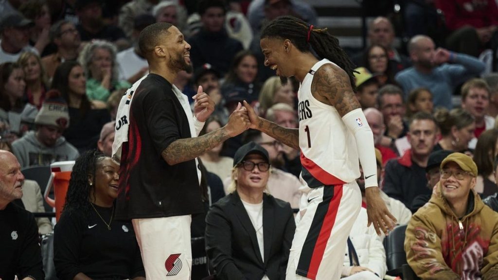 Fresh off dominant debut, revamped Blazers face Kings